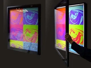 Настенные панели с подсвеченными изображениями
