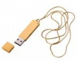 Золотистая прямоугольная USB-флешка с цепочкой